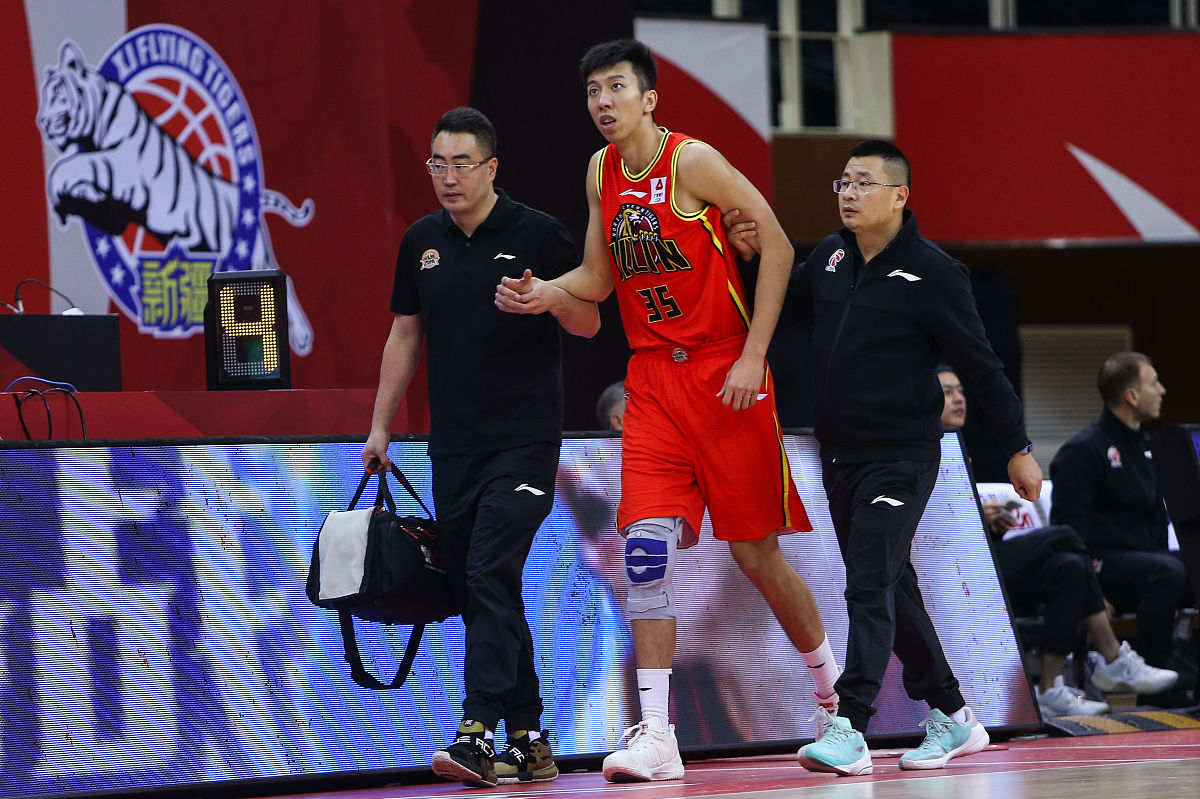 CBA联赛推出新规则，引发广泛讨论和争议的简单介绍