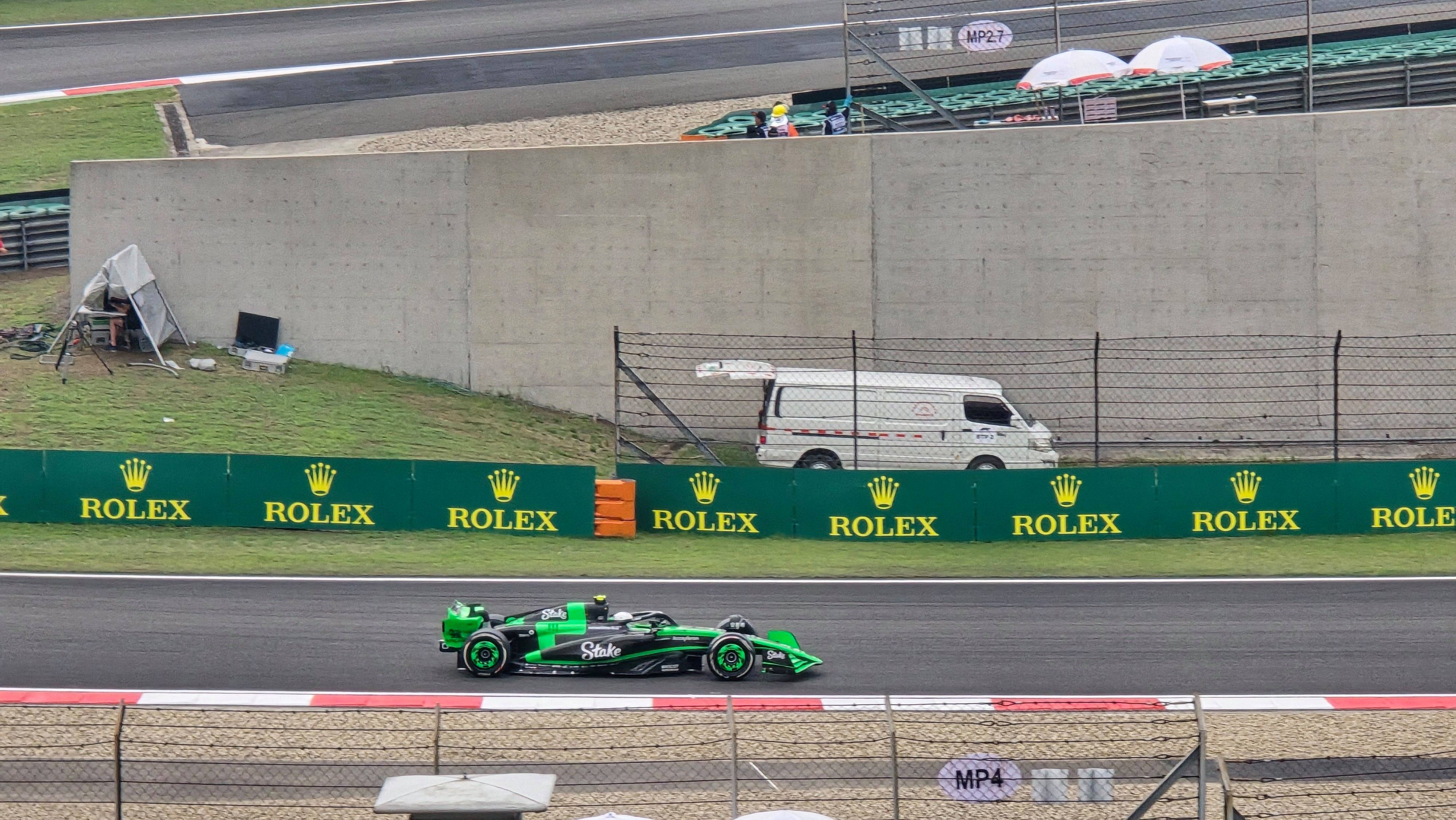 关于索伯车队碾压梅赛德斯，周冠宇惊艳四座的信息