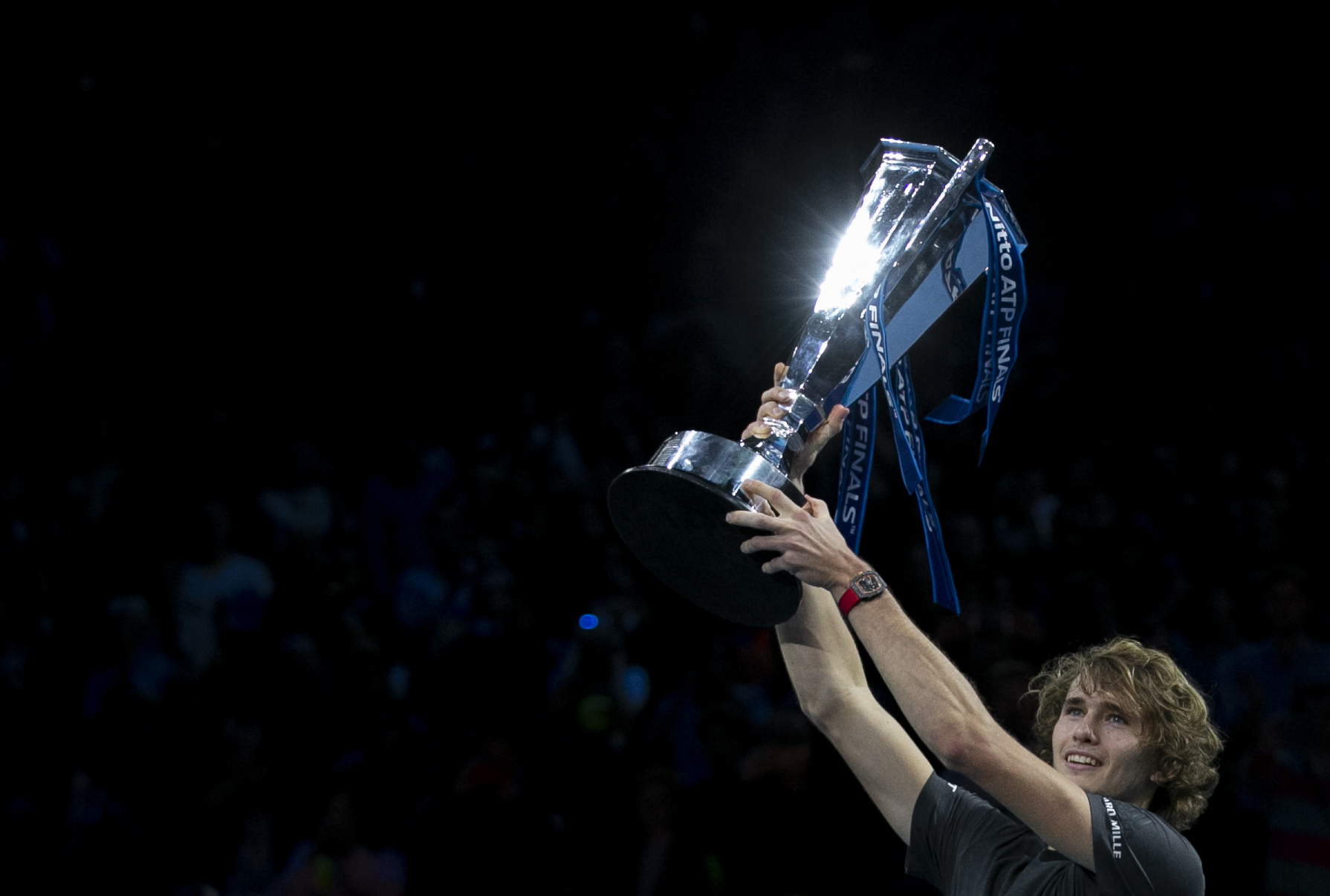 戴维斯杯逆转ATP总决赛,兹维列夫惊艳四座的简单介绍 戴维斯杯逆转ATP总决赛,兹维列夫惊艳四座的简单介绍